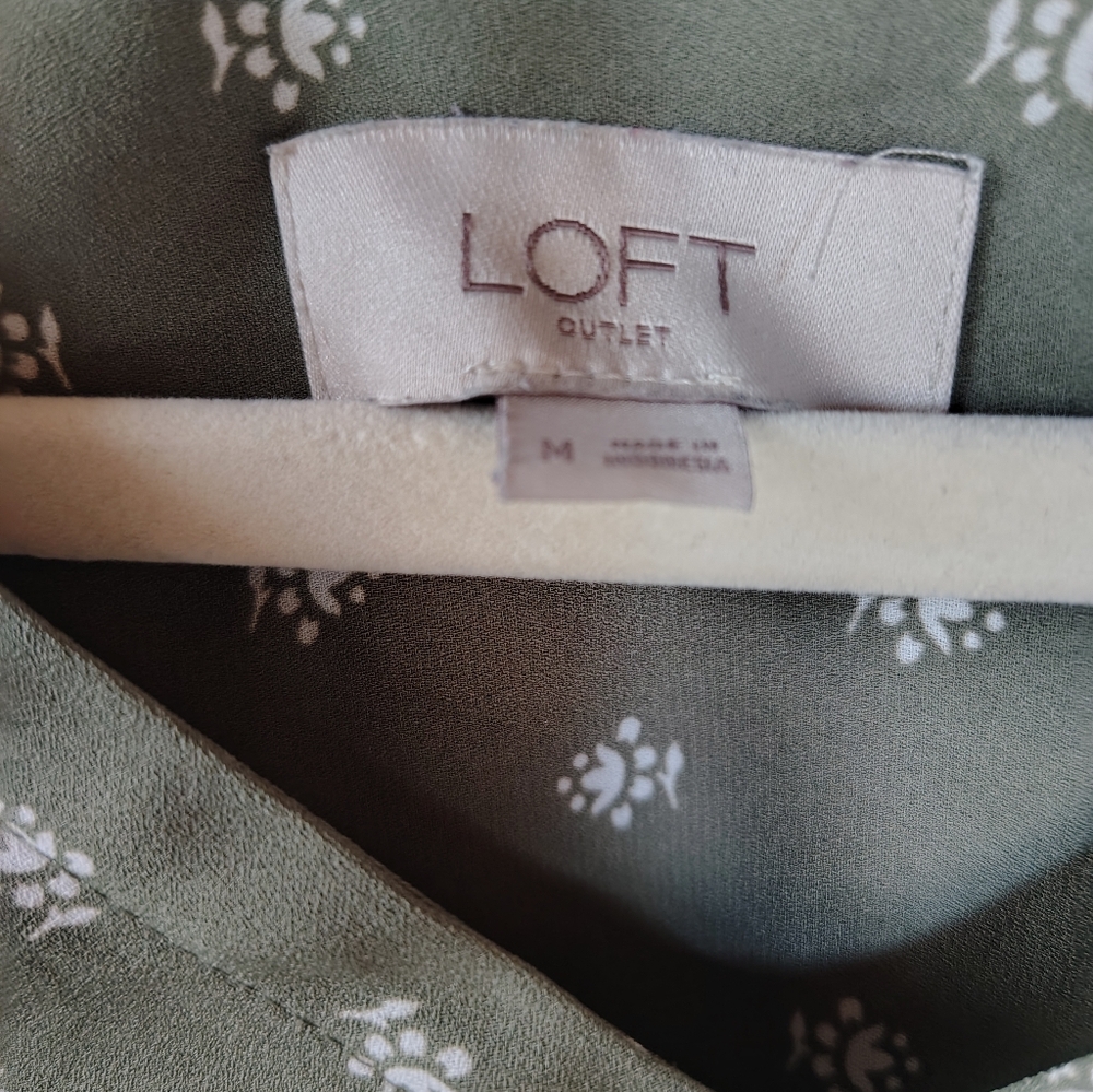 LOFT Olive Patterned Blouse - Picture 3 of 4
